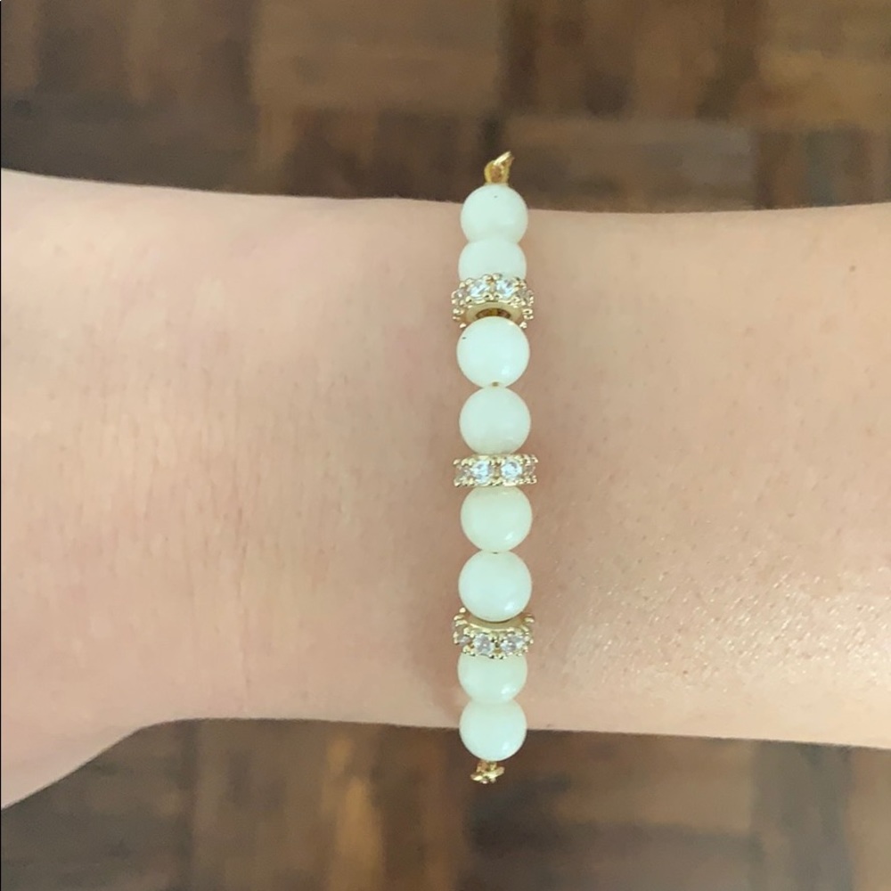 White and gold bracelet